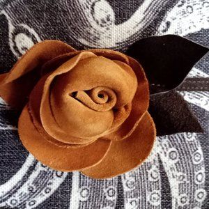 Leather belt with Suede Flower and Leaves